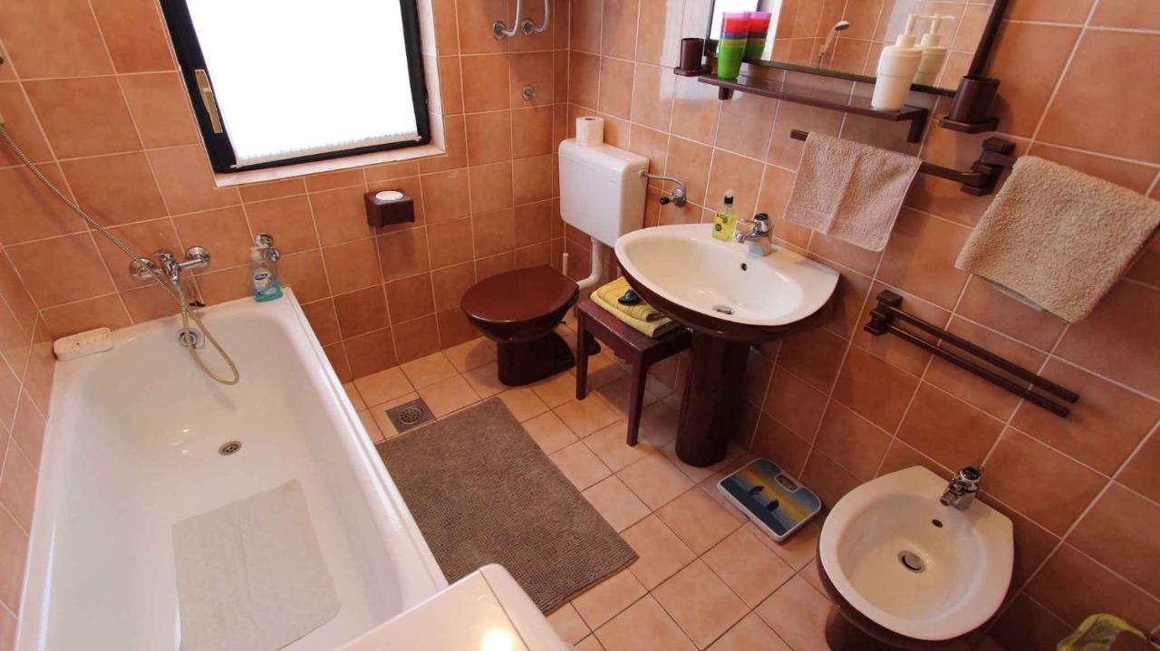 Apartment In Malinska/Insel Krk 13204 מראה חיצוני תמונה